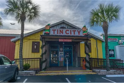 1360 5th Ave N, Naples, FL 34102 - Photo 44