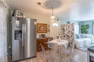 1360 5th Ave N, Naples, FL 34102 - Photo 8