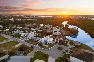 1794 Holiday Ln, Naples, FL 34104 - Photo 40