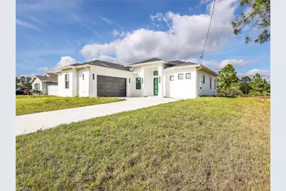 2514 36th St SW, Lehigh Acres, FL 33976 - Photo 2