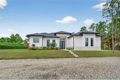 2642 10th Ave NE, Naples, FL 34120 - Photo 2