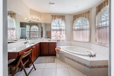 3911 Aurora Ct, Naples, FL 34116 - Photo 24