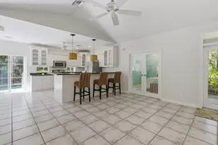 6480 Sandalwood Ln, Naples, FL 34109 - Photo 28
