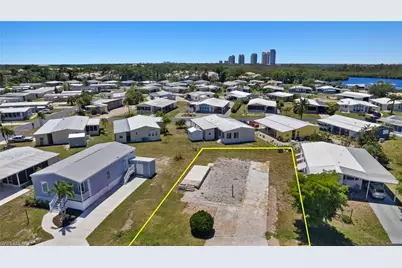 4689 Fiji Ln, Bonita Springs, FL 34134 - Photo 8