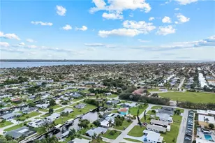 1621 SE 29th Terrace, Cape Coral, FL 33904 - Photo 38