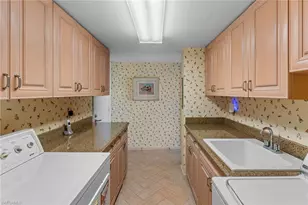 1285 Gulf Shore Blvd N, Naples, FL 34102 - Photo 32