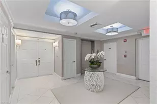 1285 Gulf Shore Blvd N, Naples, FL 34102 - Photo 4