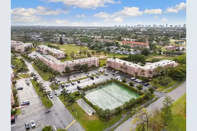 160 Turtle Lake Ct #210, Naples, FL 34105 - Photo 32