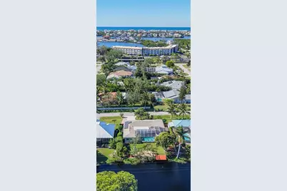 458 W Valley Dr, Bonita Springs, FL 34134 - Photo 2