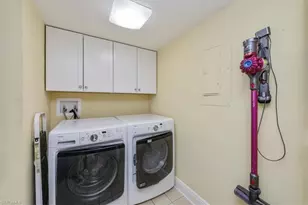 544 Retreat Dr, Naples, FL 34110 - Photo 16