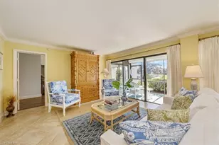 544 Retreat Dr, Naples, FL 34110 - Photo 6