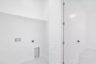 1256 Edmund St E, Lehigh Acres, FL 33974 - Photo 24