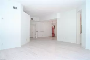 15161 Storrington Pl, Naples, FL 34110 - Photo 10