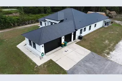 570 31st St NW, Naples, FL 34120 - Photo 12