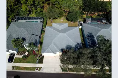 285 Spider Lily Ln, Naples, FL 34119 - Photo 2