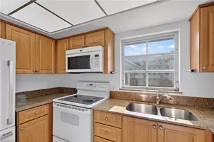 5 High Point Cir W, Naples, FL 34103 - Photo 12