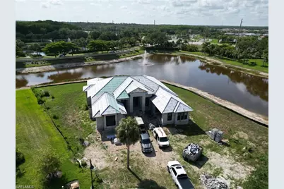 11220 Five Oaks Ln, Naples, FL 34120 - Photo 4