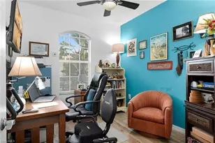 350 Newport Dr, Naples, FL 34114 - Photo 18