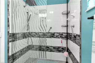 350 Newport Dr, Naples, FL 34114 - Photo 20