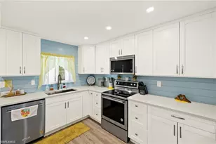 1417 Chesapeake Ave, Naples, FL 34102 - Photo 12