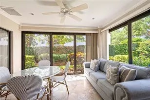 551 Beachwalk Cir, Naples, FL 34108 - Photo 40