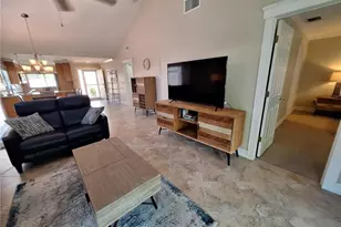 551 Beachwalk Cir, Naples, FL 34108 - Photo 36