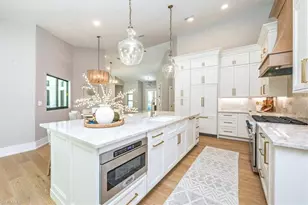 226 Monterey Dr, Naples, FL 34119 - Photo 6