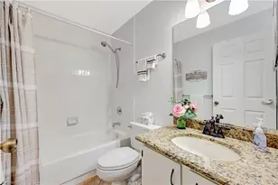 784 Landover Cir, Naples, FL 34104 - Photo 10