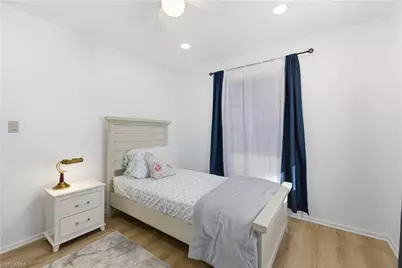 2261 11th St N, Naples, FL 34103 - Photo 20