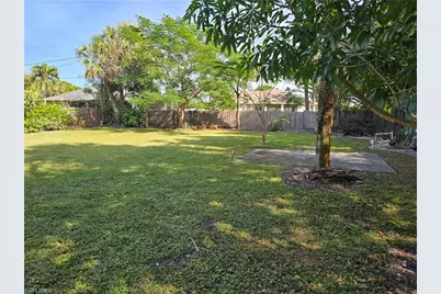 27989 Temple Terrace Dr, Bonita Springs, FL 34135 - Photo 6