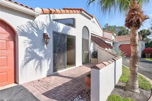 355 Bay Forest Dr, Naples, FL 34110 - Photo 2