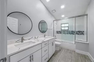 6161 Waxmyrtle Way, Naples, FL 34109 - Photo 20