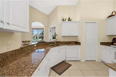 1320 Charleston Square Dr #201, Naples, FL 34110 - Photo 4
