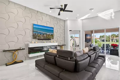 3956 Isla Ciudad Ct, Naples, FL 34109 - Photo 8