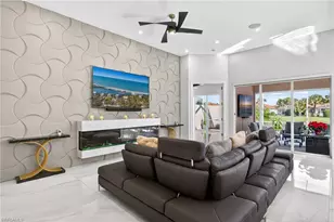 3956 Isla Ciudad Ct, Naples, FL 34109 - Photo 8