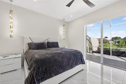 3956 Isla Ciudad Ct, Naples, FL 34109 - Photo 14