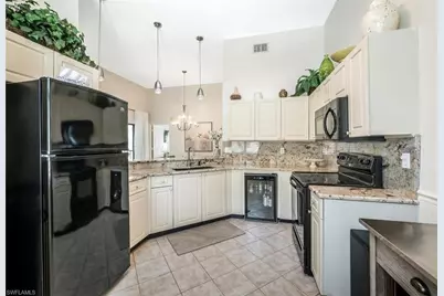 559 Beachwalk Cir #U202, Naples, FL 34108 - Photo 10