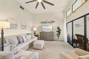 559 Beachwalk Cir, Naples, FL 34108 - Photo 2