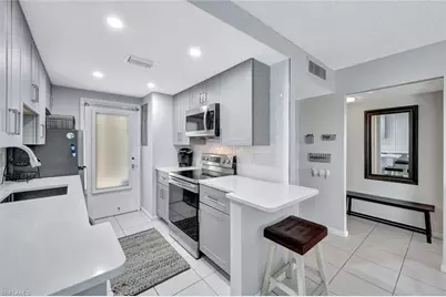 1300 Gulf Shore Blvd N #407, Naples, FL 34102 - Photo 8