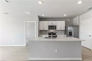 10321 Blooming Blossom Ct, Fort Myers, FL 33905 - Photo 8