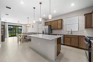 25031 Surf Hvn Ln, Bonita Springs, FL 34135 - Photo 4