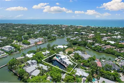 2211 South Winds Dr, Naples, FL 34102 - Photo 46