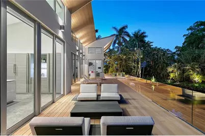 2211 South Winds Dr, Naples, FL 34102 - Photo 40