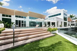 2211 Southwinds Dr, Naples, FL 34102 - Photo 10