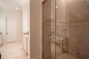 725 W Lake Dr, Naples, FL 34102 - Photo 26