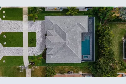 872 Swan Dr, Marco Island, FL 34145 - Photo 4