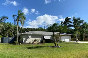 122 Palm River Blvd, Naples, FL 34110 - Photo 2