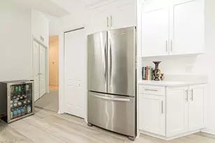 3435 Laurelgreens Ln S, Naples, FL 34119 - Photo 4