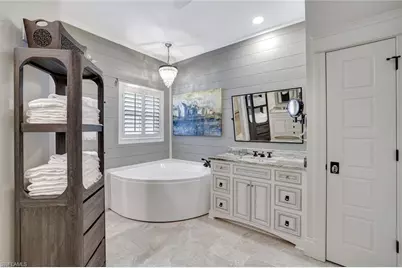 2540 Talon Ct #504, Naples, FL 34105 - Photo 18