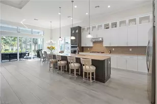 8999 Redonda Dr, Naples, FL 34114 - Photo 4